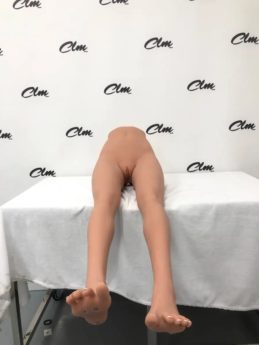 CLM Thin Leg Realistic TPE Lower Body – Thin Leg 1